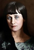 Обложка книги "Анна Ахматова-королева, которая тщательно это скрывала."