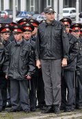 Обложка книги "Преступники в погонах"