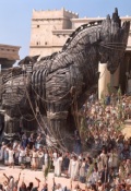 Обложка книги "Бойся данайцев, дары приносящих"
